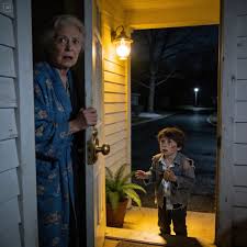 WHEN I RETURNED FROM MY GRANDSON'S FUNERAL I FOUND A LOCAL GROUP OF 10 BOYS  HAD BROKEN INTO MY HOUSE — WHEN I STEPPED INSIDE I WAS UTTERLY SPEECHLESS.  🔽🔽🔽 I'm 81.