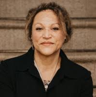 Deborah Guyton's Instagram, Twitter & Facebook