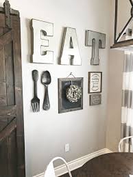 Cool 31 Amazing Farmhouse Kitchen Decor Ideas Https Homeylife Com 31 Amazing Farmhouse Kitch Dining Room Gallery Wall Farm House Living Room Retro Home Decor