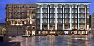 Featuring a free carpark, a tennis court and a sun deck, haus am rhein koln offers accommodation in ensen district. Startseite Lammerting Immobilien Gruppe