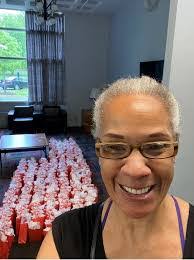 Debora Dunn's Instagram, Twitter & Facebook