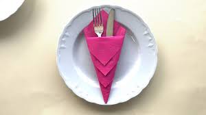 Bei der anleitung für diese blume wurden 42 zentimeter papierservietten verwendet. Servietten Falten Einfach Hemd Tischdeko Vatertag Vatertagsgeschenk Basteln 2019 Youtube