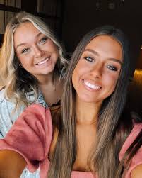 Callie Grace's Instagram, Twitter & Facebook