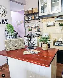 Seiring dengan perkembangan yang terjadi di dunia desain interior dan arsitektur, penggunaan dapur telah berubah dari waktu ke waktu. 11 Contoh Dapur Minimalis Sederhana Yang Mudah Ditiru Di Rumah Kecil Rumah123 Com