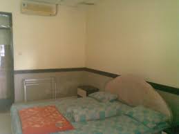 Kamar gaming sederhana bisa menjadi salah satu inspirasi yang cocok untuk pecinta game di seluruh dunia. Hotel Hotelbaliblog