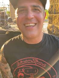 🏝️🎉 HAPPY BIRTHDAY to our endless dreamer! 🏄🏻‍♂️