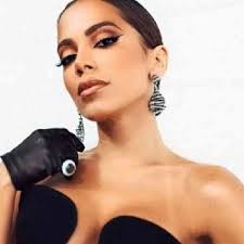 Descubra o que está escrito na tatuagem do ânus de Anitta - Famosos |  Entretenimento