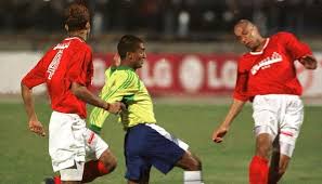نهائي دوري أبطال أفريقيا 2012 هي المبارة النهائية للنسخة 48 بالنظام السابق والجديد والنسخة الخامسة عشر بالنظام الجديد. Ù‚Ø±Ø¹Ø© Ø¯ÙˆØ±ÙŠ Ø£Ø¨Ø·Ø§Ù„ Ø£ÙØ±ÙŠÙ‚ÙŠØ§ Ø§Ù„Ø£Ù‡Ù„ÙŠ ÙŠÙ†ØªØ¸Ø± Ù†Ù‡Ø§Ø¦ÙŠØ§ Ù…ÙƒØ±Ø±Ø§ ÙÙŠ Ø±Ø¨Ø¹ Ø§Ù„Ù†Ù‡Ø§Ø¦ÙŠ