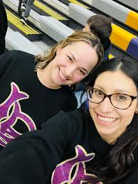 Can underdogs win wrestling matches via DQ?