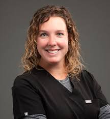 Emily Kahle's Instagram, Twitter & Facebook