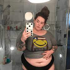 Tess holliday belly