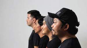 Chord Gitar Satru Denny Caknan Feat Happy Asmara Gusti Kulo Mpun Manut Dalane Tribunnews Com Mobile