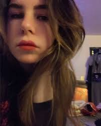 Lisa Landolfi's Instagram, Twitter & Facebook