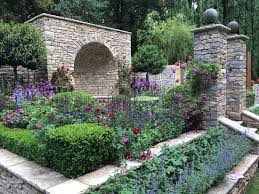 Последние твиты от chelsea gardencenter (@thechelseagc). A Very English Artisan Garden Bild Von Rhs Chelsea Flower Show London Tripadvisor