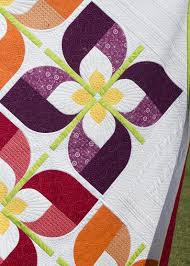 A variety of styles & themes from the best pattern designers in quilting! Windswept Modern Drunkards Path Flower Pdf Quilt Pattern Etsy Circle Quilt Patterns Flower Quilt Patterns Modern Quilting Designs