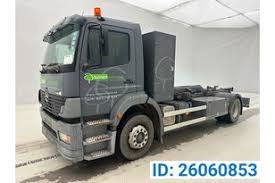Mercedes Benz 1828-2005 Cab & Chassis Truck