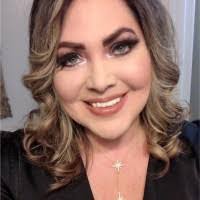 Amy Durant's Instagram, Twitter & Facebook