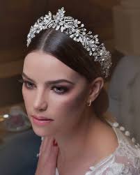 Paso 1 hacer una plantilla de cartón para la tiara. 9 Firmas De Tocados De Novia 100 Mexicanas