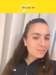 Das „Trophy Shooting" 📸🏆 mit Lorenzo Musetti 🇮🇹 fand standesgemäß an  der Binnenalster statt. Da durfte auch unsere Hamburgische  „Helmut-Schmidt-Mütze" nicht fehlen. Und wir finden: Sie steht „Lore"  ausgezeichnet! 📹: Isaac Hoffmann