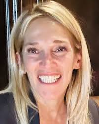 Elizabeth Keyes's Instagram, Twitter & Facebook