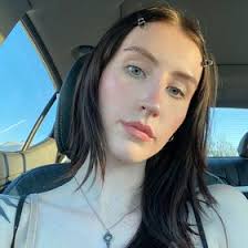 Hannah Call (hannaholiviaxx)