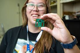 Internships Empower Students to Grow STEM Identities