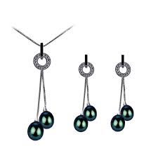 Elegant Pearl Necklace