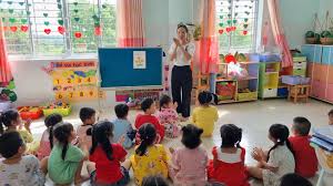 Cô giáo mầm non luôn nhiệt huyết với nghề vì tình yêu trẻ - Đài Phát thanh và Truyền hình Long An