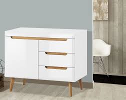 Wohnzimmer sideboard kommode weiss ideen deko styling vase bilder bilderwand gallerywall sessel stuhl teppich zebra pflanzen gold #wohnzimmer #wohnzimmerideen #kommode. Kommode Nordi Sideboard Wohnzimmer 107cm Weiss Hochglanz Riviera Eiche Mdf Grifflos Sideboards Und Kommoden Wohnzimmer Feldmann Wohnen Gmbh Online Shop