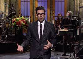 While levy may have kickstarted the trend, he recently revealed to today that he wasn't the first snl host to leave next week's host a nice note. Dan Levy Inspires New Snl Hosting Trend Of Welcome Notes Ew Com