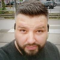 70+ perfiles de «Backes»