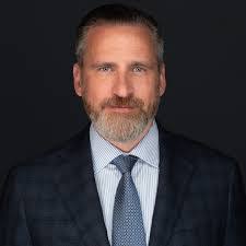 Kay Mahoney's Instagram, Twitter & Facebook