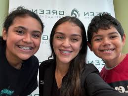 Happy St Patrick's Day☘️☘️ It is delivery day to our referring dentists💚🧁  #greenortho #cupcakedownsouth #thankyou