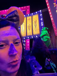 Oogie Boogie has landed at the entrance of DCA!!! ✨️💚🖤