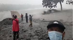 Berita terbaru hari ini ~ semakin mencur!gak4n.! Kondisi Terbaru Gunung Semeru Erupsi Justru Jadi Tontonan Warga Malangtimes