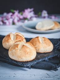 Milchbrotchen Glutenfrei Und Gesund Backen Glutenfrei Rezepte Rezept Glutenfreie Rezepte Glutenfreies Brot Backen Glutenfrei Backen