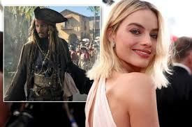 Margot robbie aka kayla pospisil goes for an interview to old ceo roger ailes, he tells her how she can get her dream job and asks to lift her skirt up and s. Margot Robbie Zu Star Marke Neue Female Fronted Fluch Der Karibik Film Aktuelle Boulevard Nachrichten Und Fotogalerien Zu Stars Sternchen