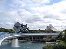 Les 400 premiers élèves seront accueillis en septembre au lycée. Futuroscope Wikipedia