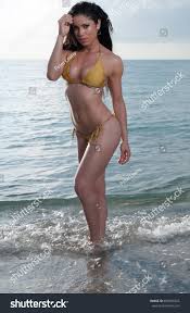 Model Yellow Bikini Florida Beach Stock Photo 609589526 | Shutterstock