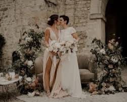 Un mariage est une occasion tellement importante que vous ne souhaitez sûrement pas qu'un dj débutant s'en occupe. Les Questions A Poser A Votre Dj La Mariee Aux Pieds Nus