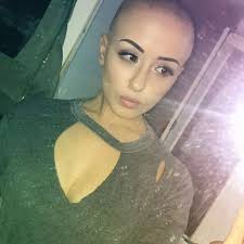 Eva Betts's Instagram, Twitter & Facebook