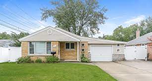 Homes For Rent By Owners Near Me Rental Properties In 2021 For Rent By Owner Renting A House Rental Property