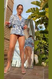 OnOff Reveal Striptease Undressing Porn (gif) · Pandesia World