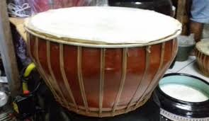 Alat musik yang dimainkan juga masih menggunakan alat musik tradisional khas maluku. Mengenal Alat Musik Tradisional Asli Indonesia Tokopedia Blog