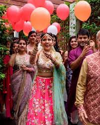 30 Bridal Entry Ideas You Must See If You Re Getting Married In 2019 Goa Wedding Bride Entry Wedding Couple Poses Photography