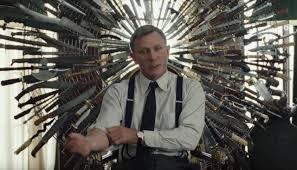 The cast of the film consists of daniel craig , chris evans , lakeith stanfield , michael shannon , ana de armas , don johnson , jamie lee curtis , toni collette , and christopher plummer. Review Knives Out Northern Lights