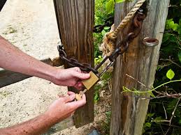 Each and every beach that i have visited has left its mark on me which is why they always work their way into my martha's vineyard mysteries. The Vineyard Gazette Martha S Vineyard News A Peek Past The Gate Of Key Beaches