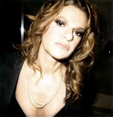 25) june 1992 corinna harney (age at the time: Showbiz Sandra Bernhard Love Simon Taylor Swift Tiffany Haddish 3030 Gay Lesbian Bi Trans News Windy City Times