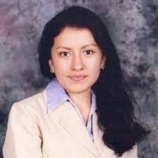 Bryna Comsky's Instagram, Twitter & Facebook