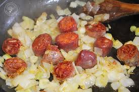 Los callos son un problema que aparece en forma de dureza tanto en manos como en pies, normalmente como consecuencia del roce o de sufrir demasiada presión, ya que la piel reacciona y se contenidos. Como Hacer Callos A La Madrilena Cocinando Entre Olivos